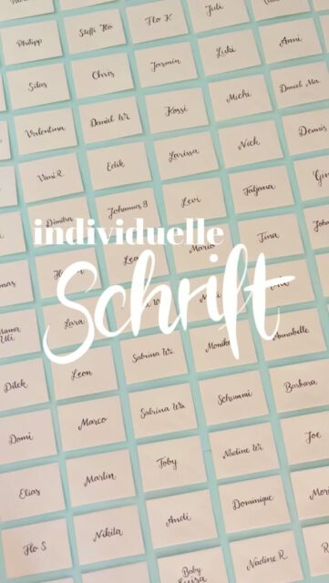Die Wedding Season ist in vollem Gange. Falls ihr gerade eine Hochzeit plant und etwas ganz individuelles für eure Gäste vorbereiten möchtet, unterstützen wir euch gerne. Wir fertigen handgeschriebene Platzkarten und andere Hochzeits-Papeterie. 
Schreibt uns gerne oder kommt im Ladencafé vorbei! 

#hochzeitsplanung #namenskärtchen #papeterie #handlettering #platzkarten
